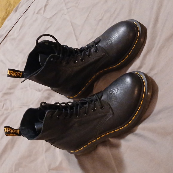 DR MARTENS  1460 Pascal  Virginia Black Leather Lace-Up Boots Size 7 - Picture 2 of 16